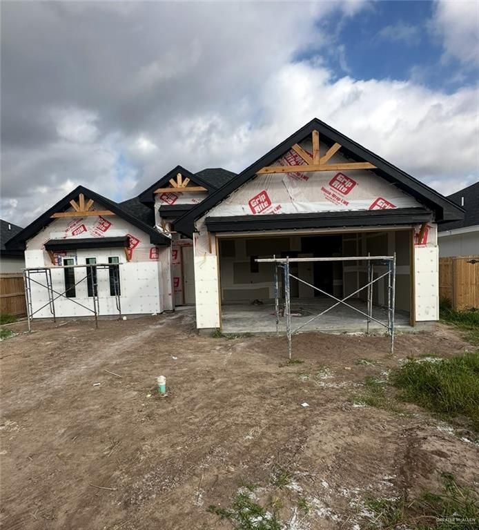 2104 Blue Sky Drive, Weslaco, TX 78596
