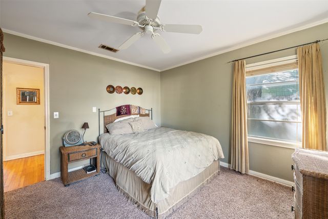 708 N Bailey Avenue, Fort Worth, TX 76107