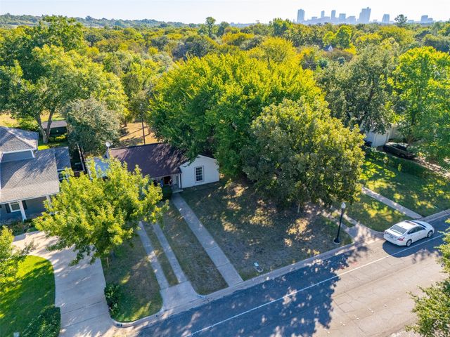 708 N Bailey Avenue, Fort Worth, TX 76107