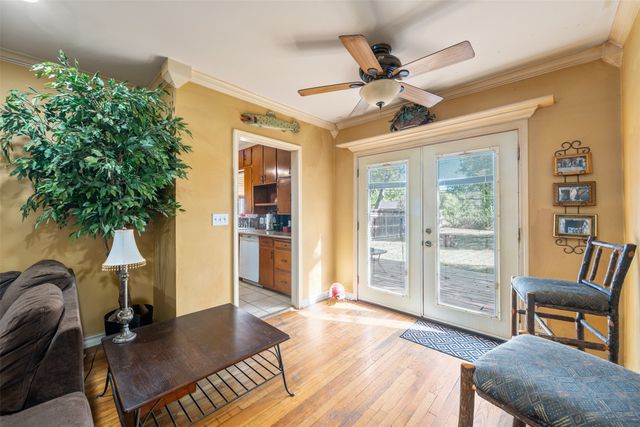 708 N Bailey Avenue, Fort Worth, TX 76107