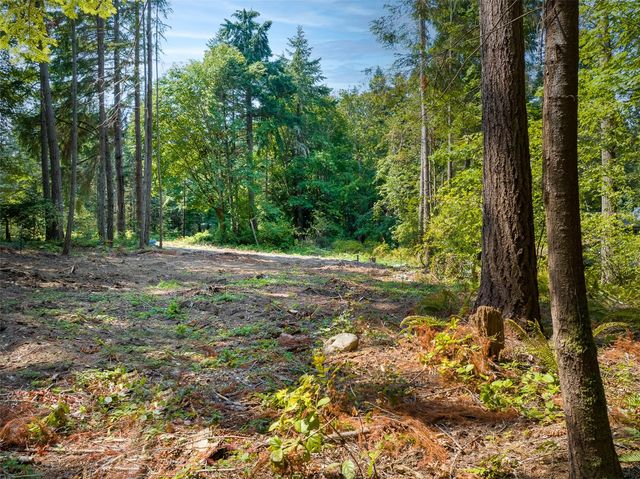 9998 NE Lofgren Road, Bainbridge Island, WA 98110