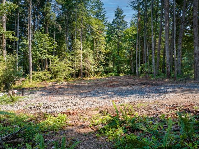 9998 NE Lofgren Road, Bainbridge Island, WA 98110