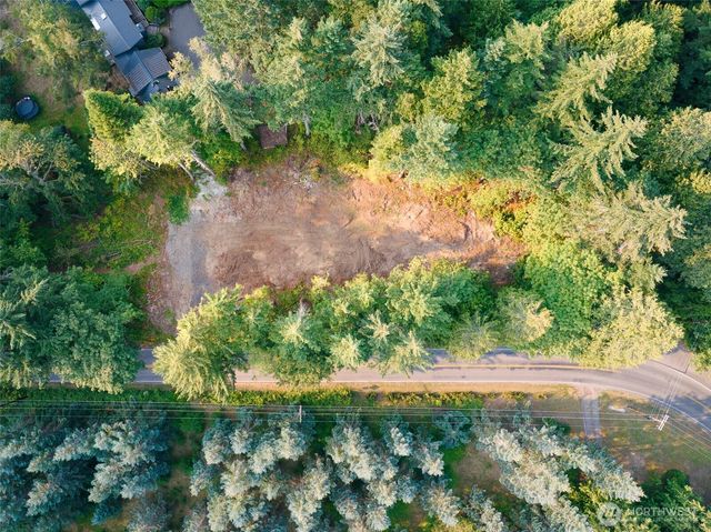 9998 NE Lofgren Road, Bainbridge Island, WA 98110