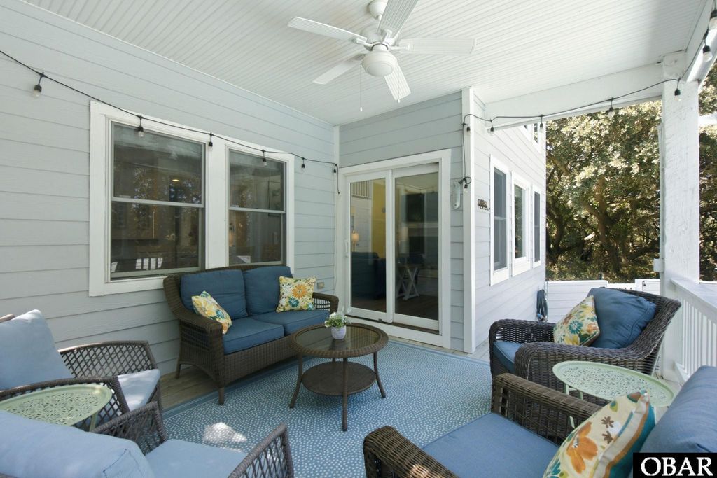 Image 19 of property listing at 547 Magnolia Court, Corolla, NC 27927