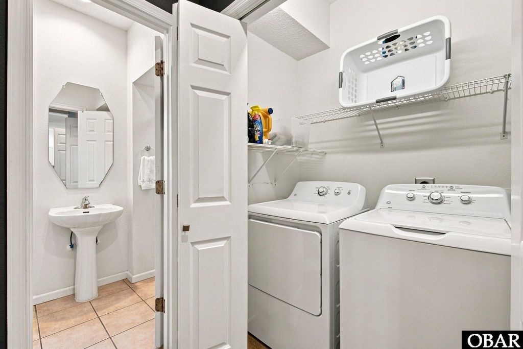 Image 23 of property listing at 547 Magnolia Court, Corolla, NC 27927