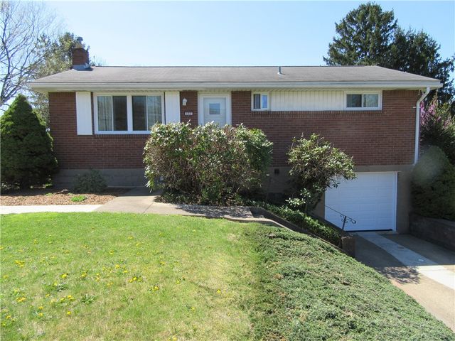 132 Westpoint Drive, Hempfield Twp, PA 15601