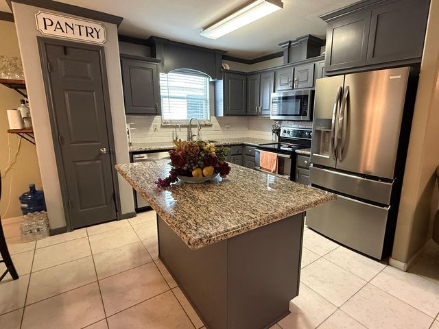 3910 Cloudbluff Lane, Richmond, TX 77469