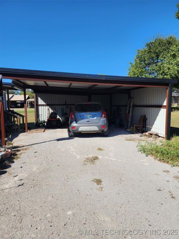 101 S 7th Street, Madill, OK 73446