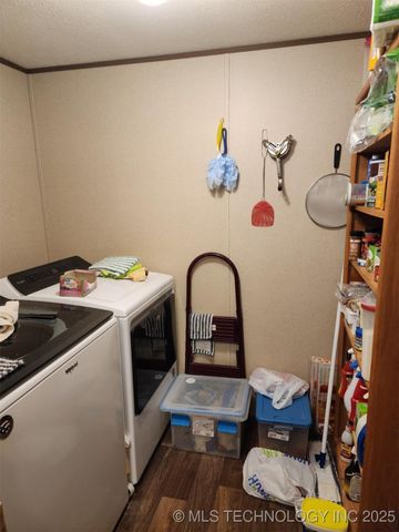 101 S 7th Street, Madill, OK 73446