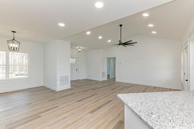 1941 S Shepola Road, Nancy, KY 42544