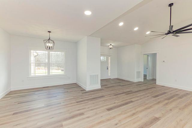 1941 S Shepola Road, Nancy, KY 42544