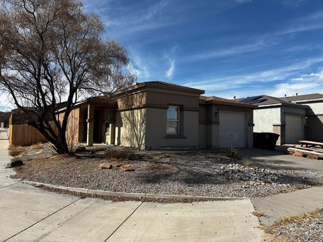 487 Treasure Stone Drive SW, Albuquerque, NM 87121