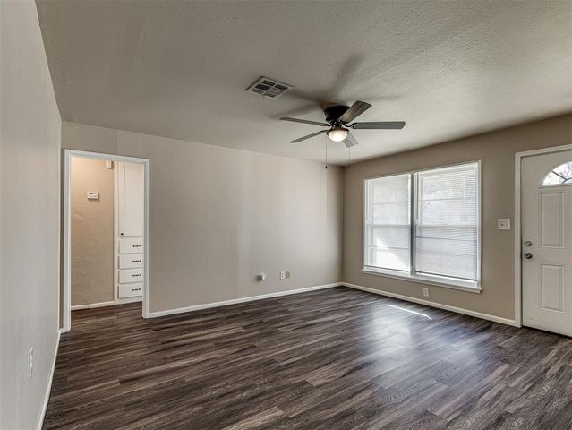 223 E Jacobs Drive, Midwest City, OK 73110