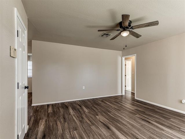 223 E Jacobs Drive, Midwest City, OK 73110