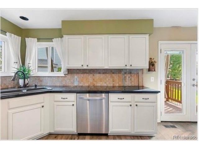 963 Garden Dr, Highlands Ranch, CO 80126
