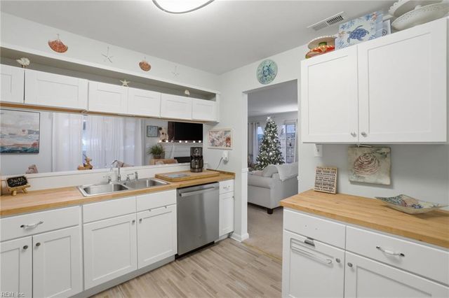 2544 Cove Point PL, Virginia Beach, VA 23454