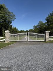 1 WILSON POINT ROAD, Galena, MD 21635