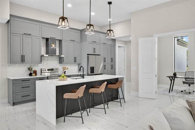 1129 SW 24th St, Cape Coral, FL 33991