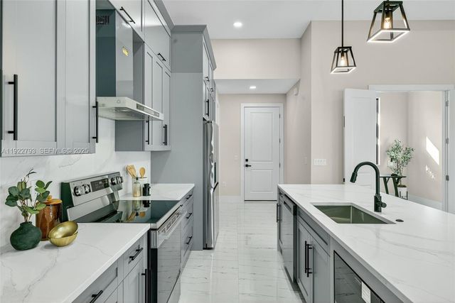 1129 SW 24th St, Cape Coral, FL 33991