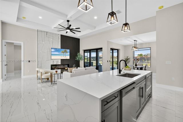 1129 SW 24th St, Cape Coral, FL 33991