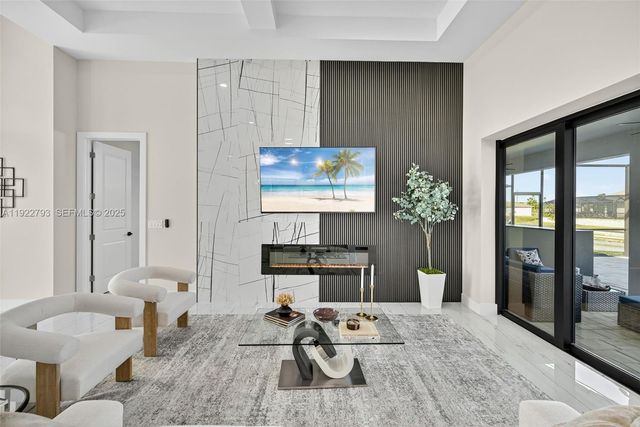 1129 SW 24th St, Cape Coral, FL 33991