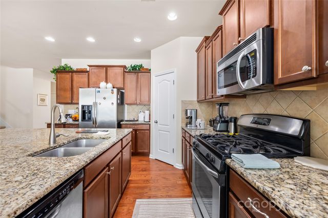 137 Chertsey Drive, Mooresville, NC 28115