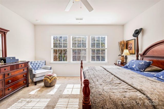 137 Chertsey Drive, Mooresville, NC 28115