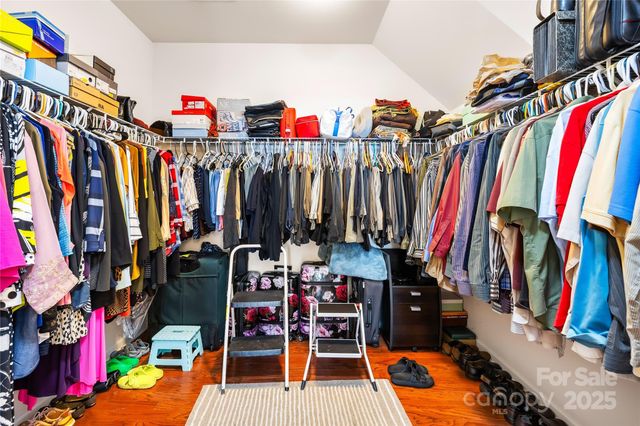 137 Chertsey Drive, Mooresville, NC 28115