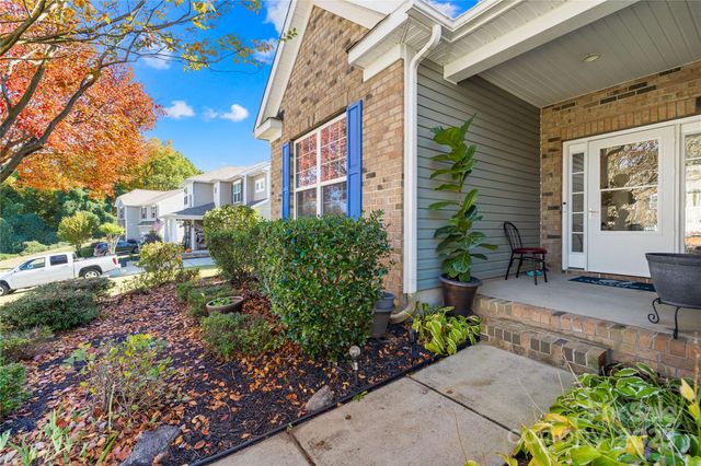 137 Chertsey Drive, Mooresville, NC 28115