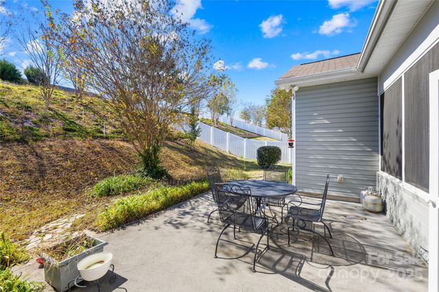 137 Chertsey Drive, Mooresville, NC 28115