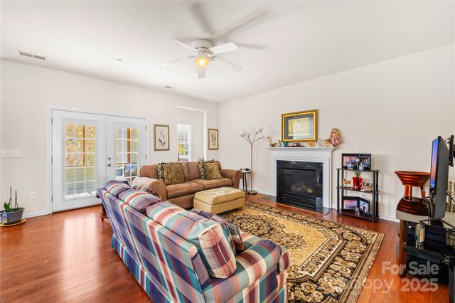 137 Chertsey Drive, Mooresville, NC 28115