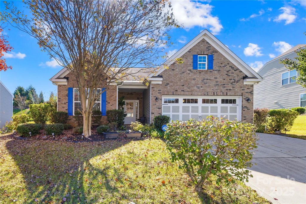 137 Chertsey Drive, Mooresville, NC 28115