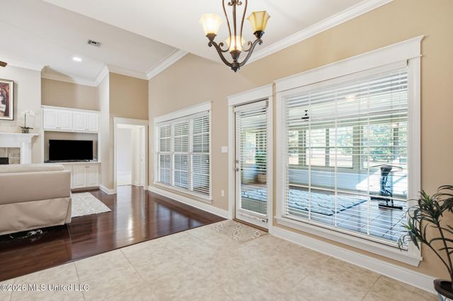 136 Saint Annes Drive, Hattiesburg, MS 39401