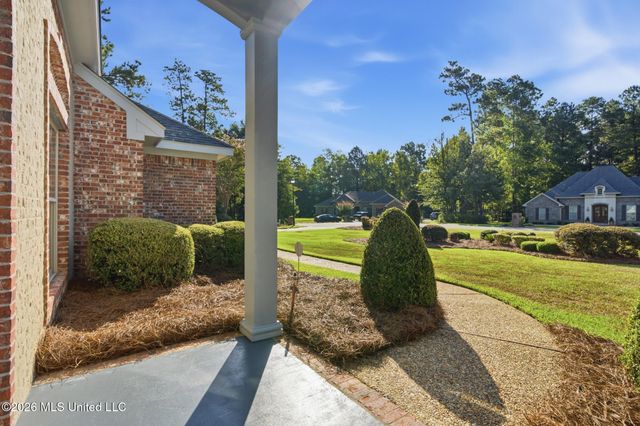 136 Saint Annes Drive, Hattiesburg, MS 39401
