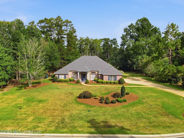 136 Saint Annes Drive, Hattiesburg, MS 39401