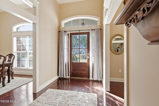 136 Saint Annes Drive, Hattiesburg, MS 39401
