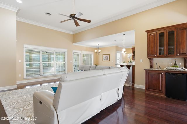 136 Saint Annes Drive, Hattiesburg, MS 39401