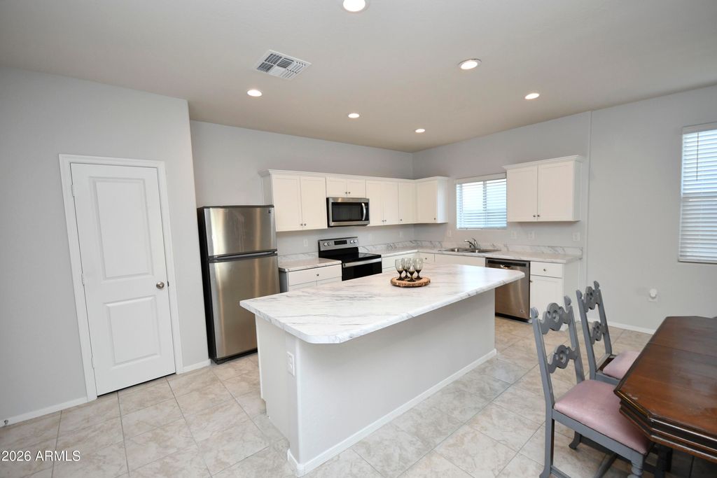 4662 W NUTMEG Avenue, Coolidge, AZ 85128 — photo 2