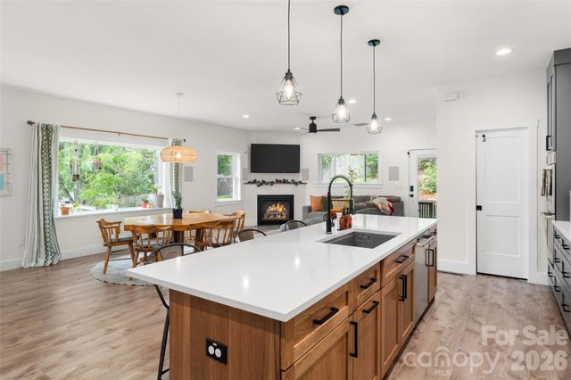 159 Wellington Street, Asheville, NC 28806