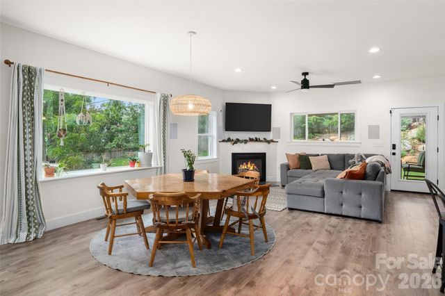 159 Wellington Street, Asheville, NC 28806