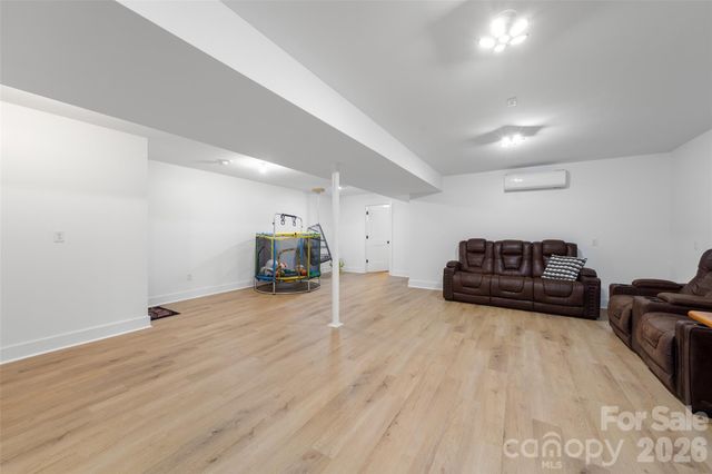 159 Wellington Street, Asheville, NC 28806