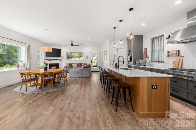 159 Wellington Street, Asheville, NC 28806