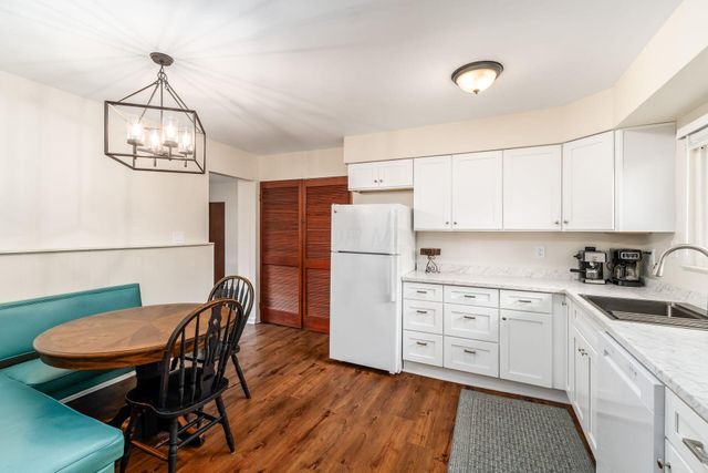 531 Deerwood Avenue E, Columbus, OH 43230