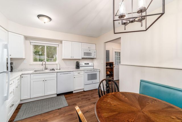 531 Deerwood Avenue E, Columbus, OH 43230