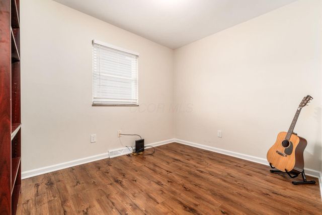 531 Deerwood Avenue E, Columbus, OH 43230
