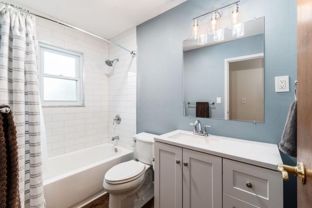 531 Deerwood Avenue E, Columbus, OH 43230