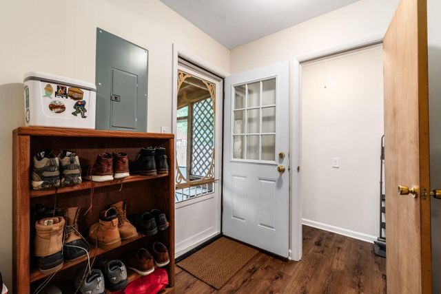 531 Deerwood Avenue E, Columbus, OH 43230