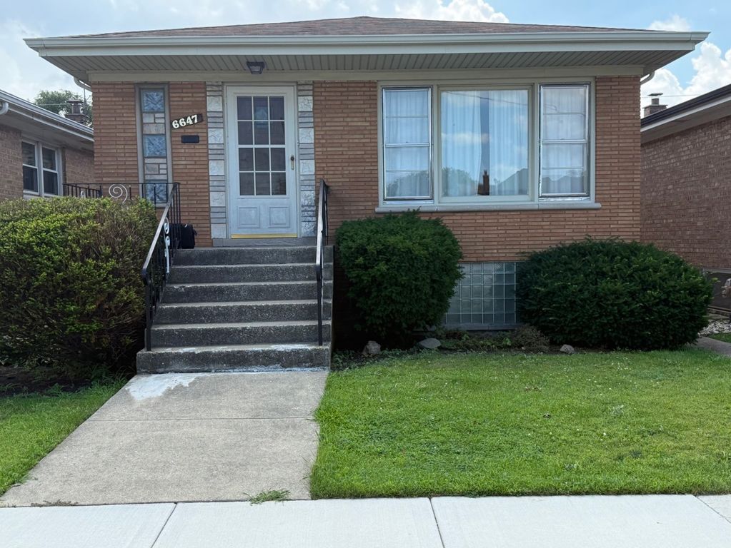 6647 W 59th Street, Chicago, IL 60638