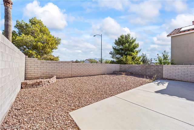 8708 Majestic Pine Avenue, Las Vegas, NV 89143