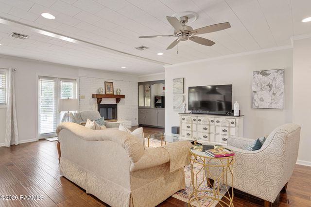 101 S Arlington Drive, Lafayette, LA 70503